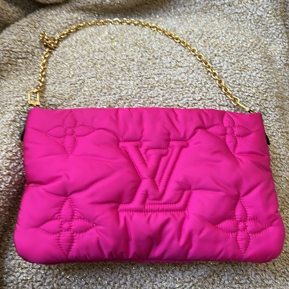 Louis Vuitton Pillow Monogram Maxi Multi Pochette - Picture 3 of 12